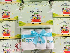 Bộ sản phẩm khăn thêu quà tặng Sapo